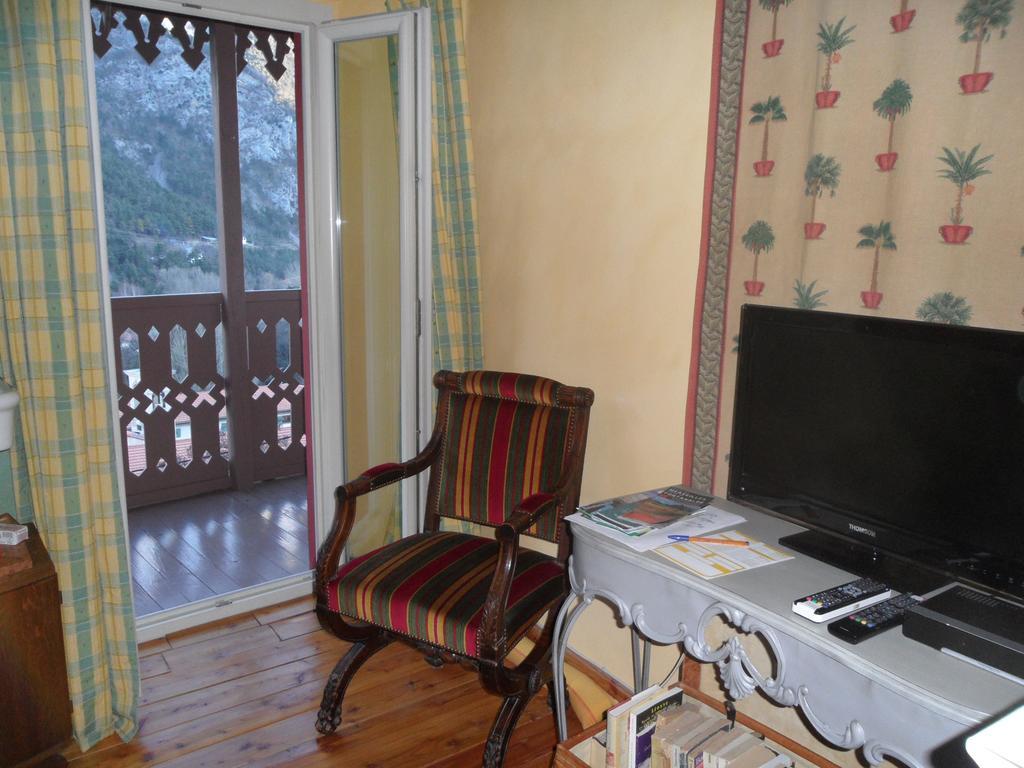 Chambres D'Hotes Casa Sylvana Saint-Dalmas-de-Tende Δωμάτιο φωτογραφία