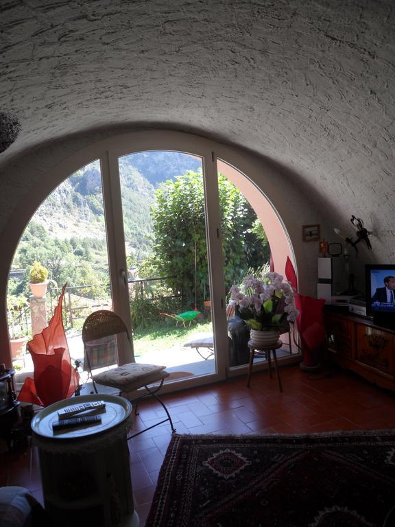 Chambres D'Hotes Casa Sylvana Saint-Dalmas-de-Tende Εξωτερικό φωτογραφία